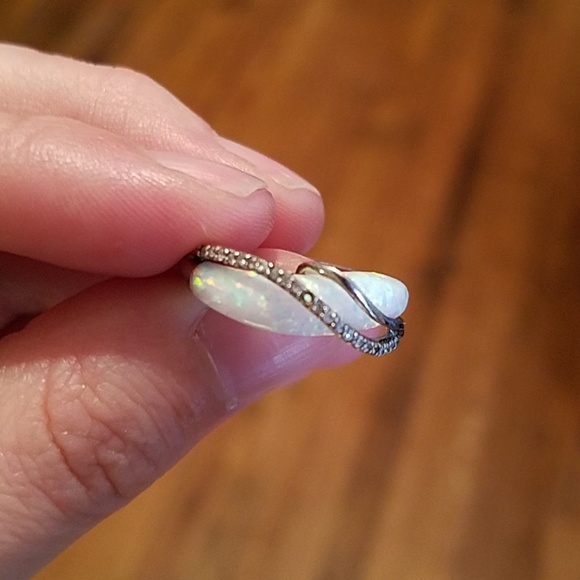 Reeds 925 Genuine Opal Ring - Picture 3 of 4